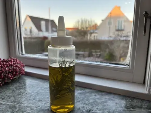 Hjemmelavet rosmarinolie