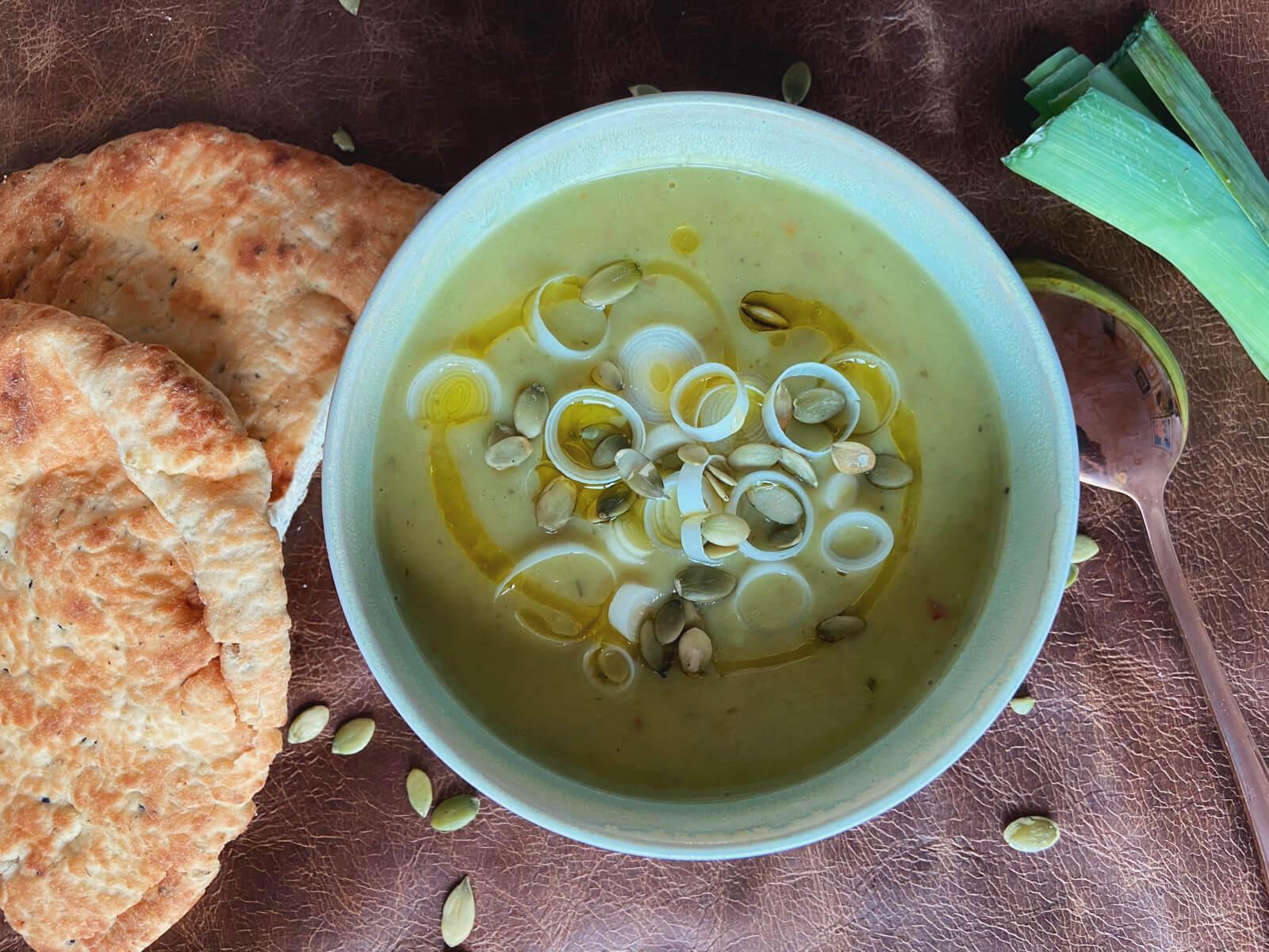 Kartoffelsuppe med porrer